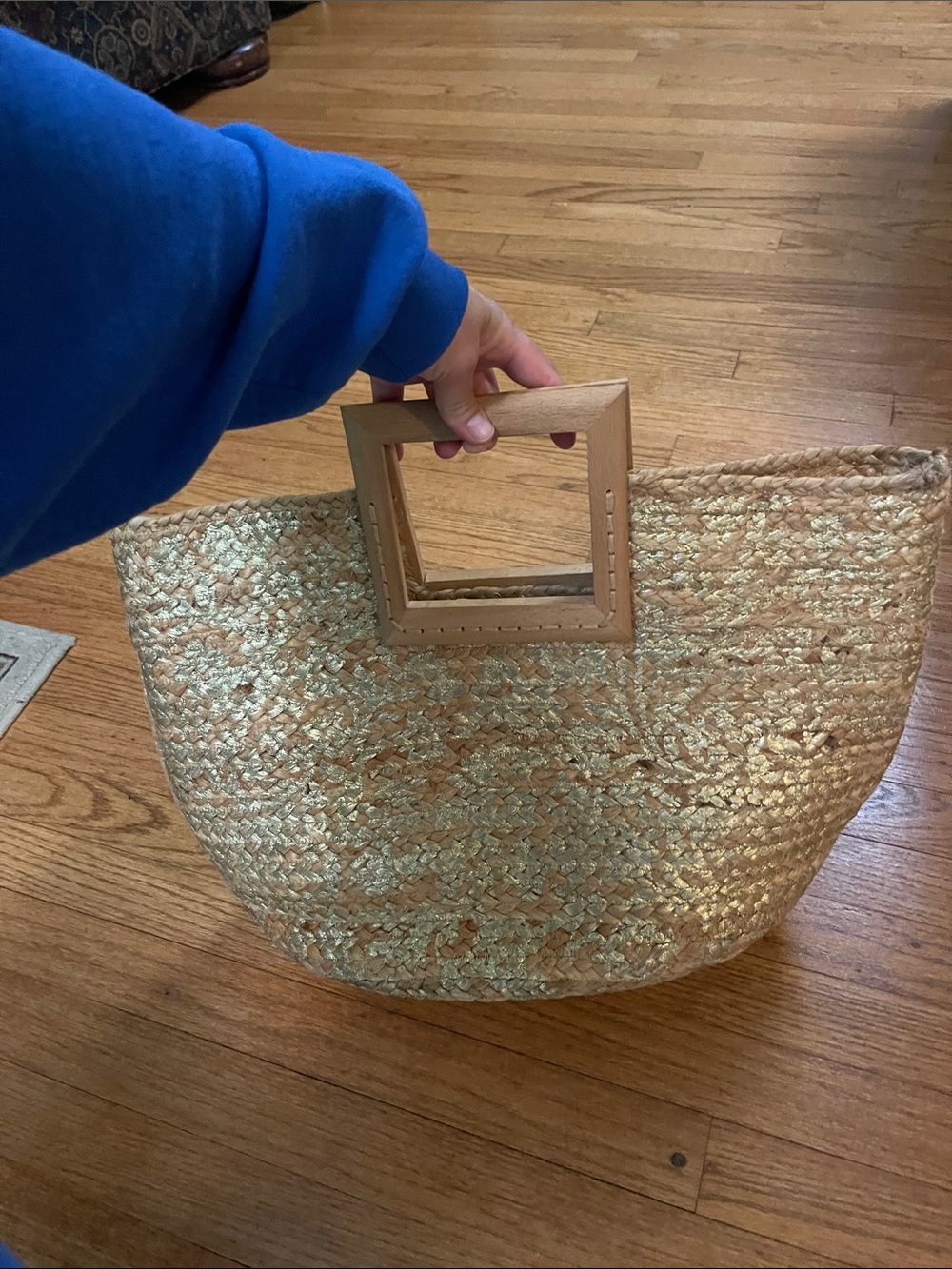 ANTIK KRAFT 100% jute wooden handle woven tote bag